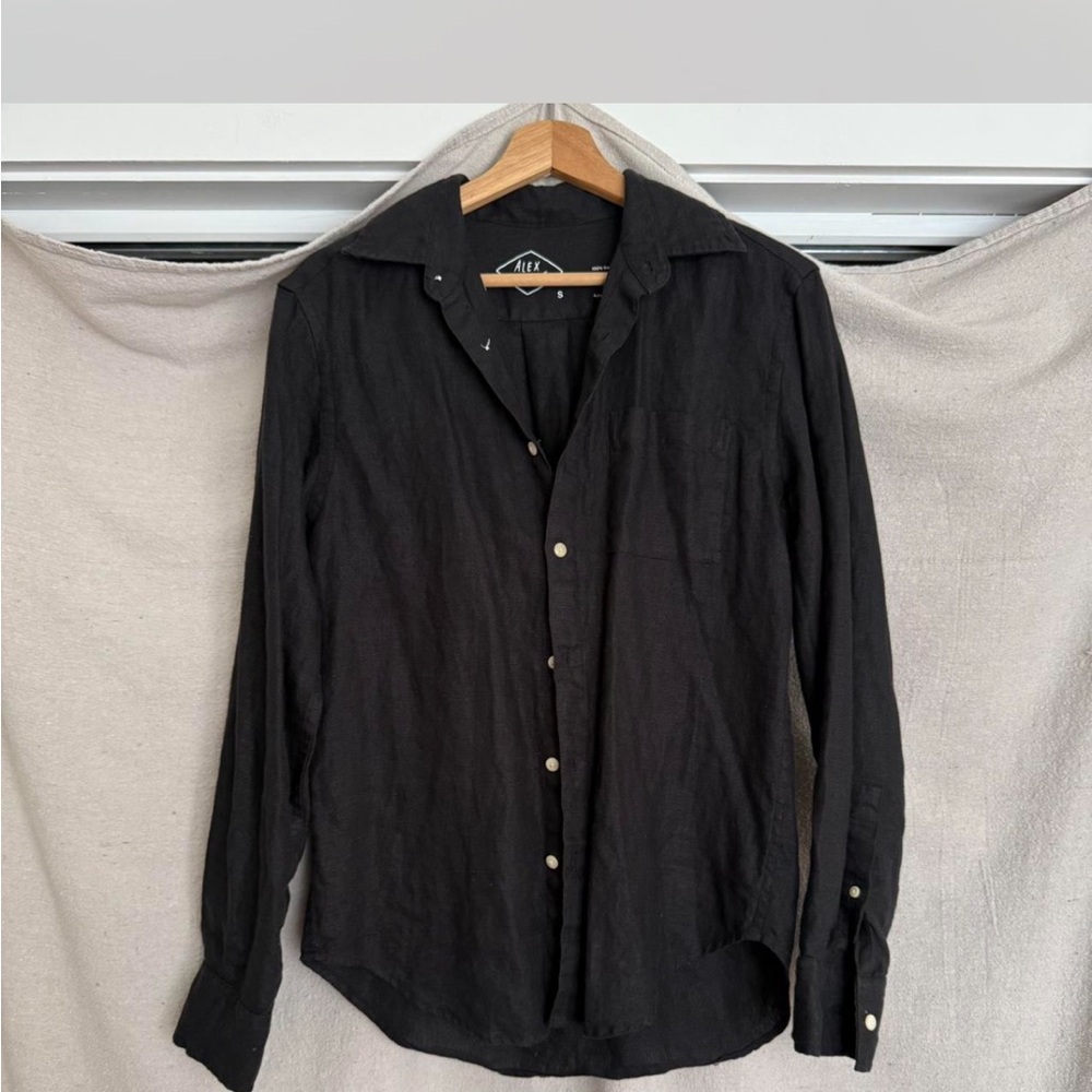 SOLD 
Alex Crane women’s linen button up